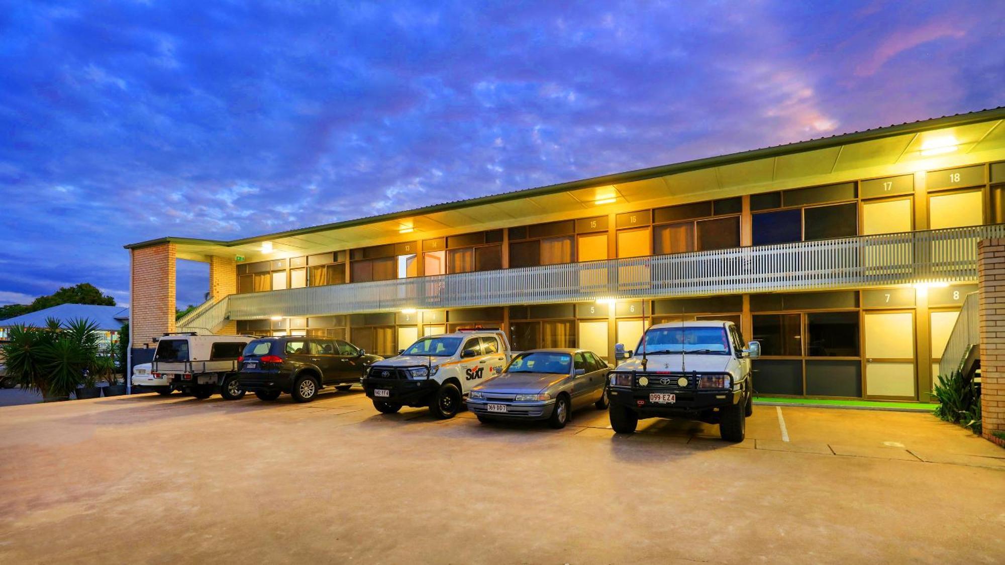 Tropical Gateway Motor Inn Rockhampton Exterior foto